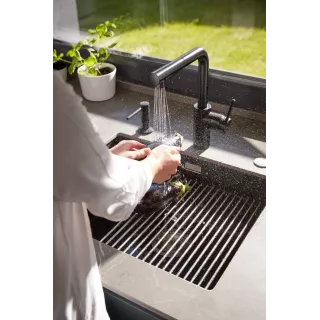 KFA Armatura DUERO BASIC BLACK bateria kuchenna z wyciąganą wylewką 6623-110-81