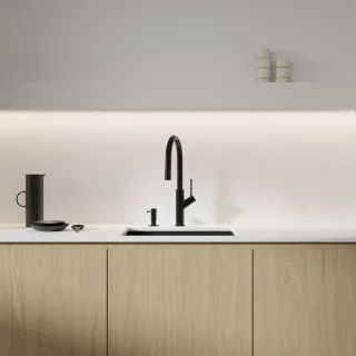 Omnires BEND bateria kuchenna z wyciąganą wylewką, czarny półmat BE6455BL